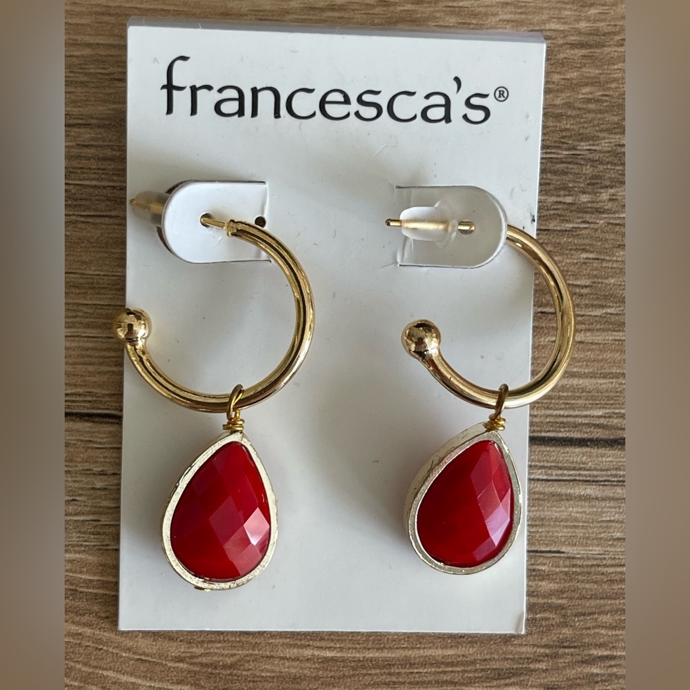 NWT Francesca’s Gold Tone Faceted Red Stone Teardrop Drop Hoop Earrings